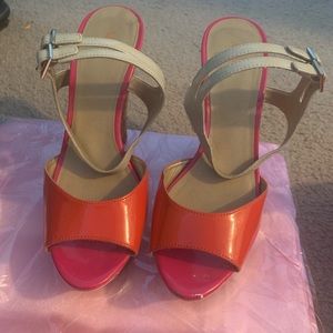 Levity platform wedges